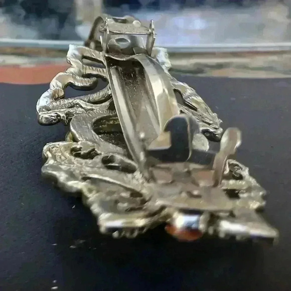 BEAUTIFUL Vintage Hair Clip - Picture 5 of 8
